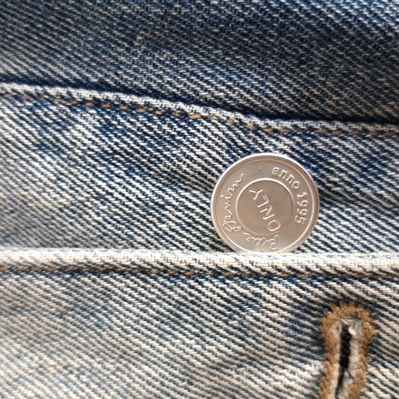 ONLY blue denim jacket. Size S - Picture 4 of 8